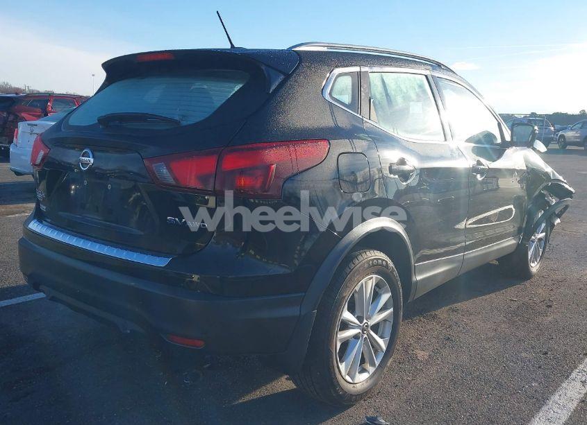 Photo 4 of 2019 Nissan Rogue SPORT SV (VIN JN1BJ1CRXKW623103)