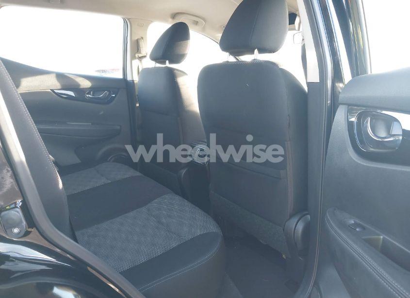 Photo 8 of 2019 Nissan Rogue SPORT SV (VIN JN1BJ1CRXKW623103)