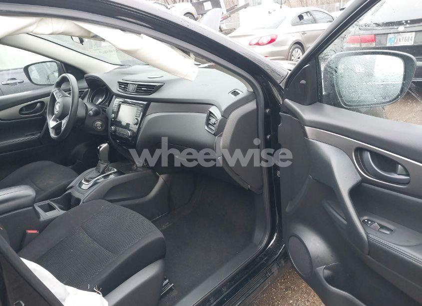 Photo 5 of 2020 Nissan Rogue SPORT S FWD XTRONIC CVT (VIN JN1BJ1CV0LW545719)