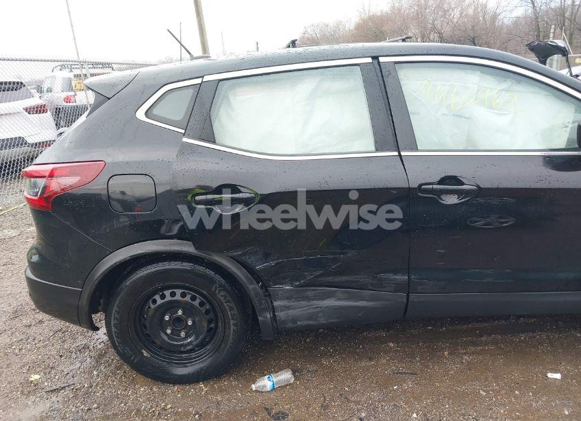 Photo 6 of 2020 Nissan Rogue SPORT S FWD XTRONIC CVT (VIN JN1BJ1CV0LW545719)