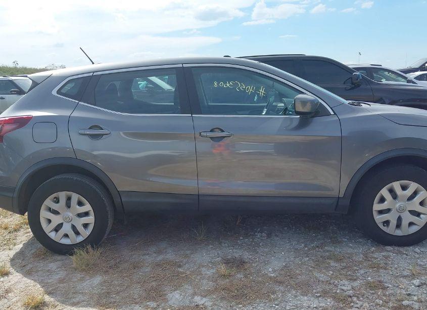 Photo 13 of 2020 Nissan Rogue SPORT S FWD XTRONIC CVT (VIN JN1BJ1CV1LW270748)