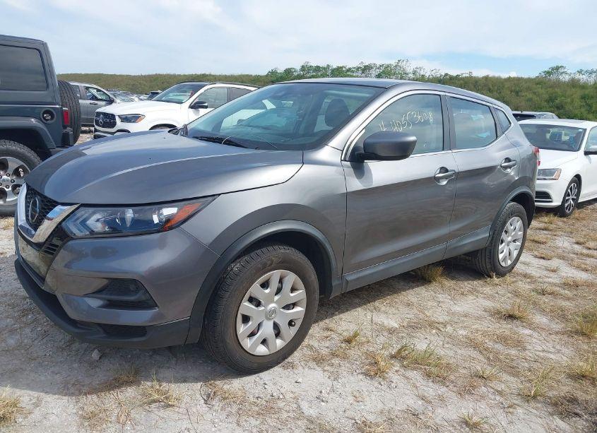 Photo 2 of 2020 Nissan Rogue SPORT S FWD XTRONIC CVT (VIN JN1BJ1CV1LW270748)