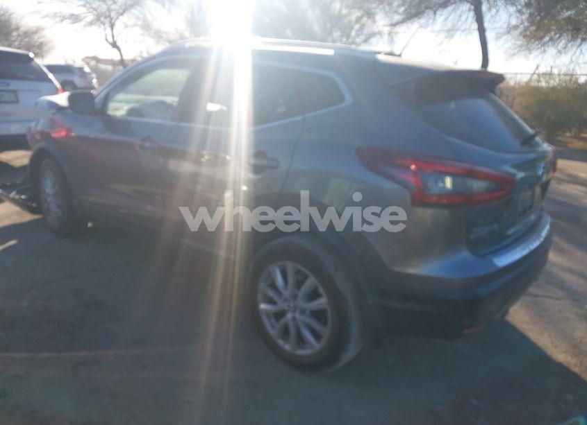 Photo 3 of 2020 Nissan Rogue SPORT SV FWD XTRONIC CVT (VIN JN1BJ1CV2LW549898)