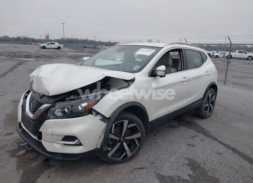 Photo 2 of 2020 Nissan Rogue SPORT SL FWD XTRONIC CVT (VIN JN1BJ1CV3LW253403)