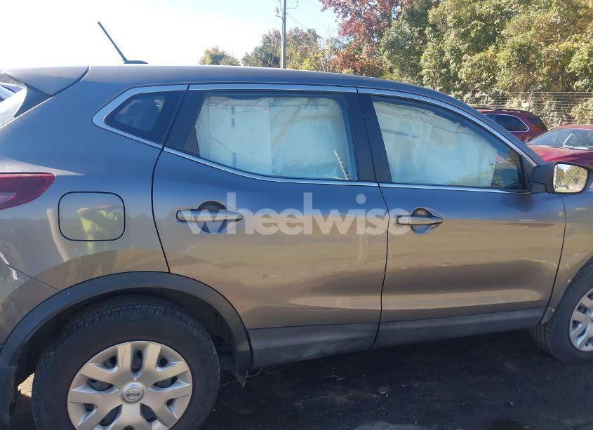 Photo 13 of 2020 Nissan Rogue SPORT S FWD XTRONIC CVT (VIN JN1BJ1CV3LW260397)