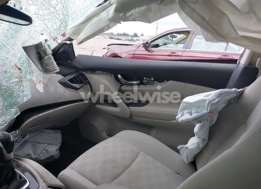 Photo 5 of 2020 Nissan Rogue SPORT SV FWD XTRONIC CVT (VIN JN1BJ1CV3LW540983)