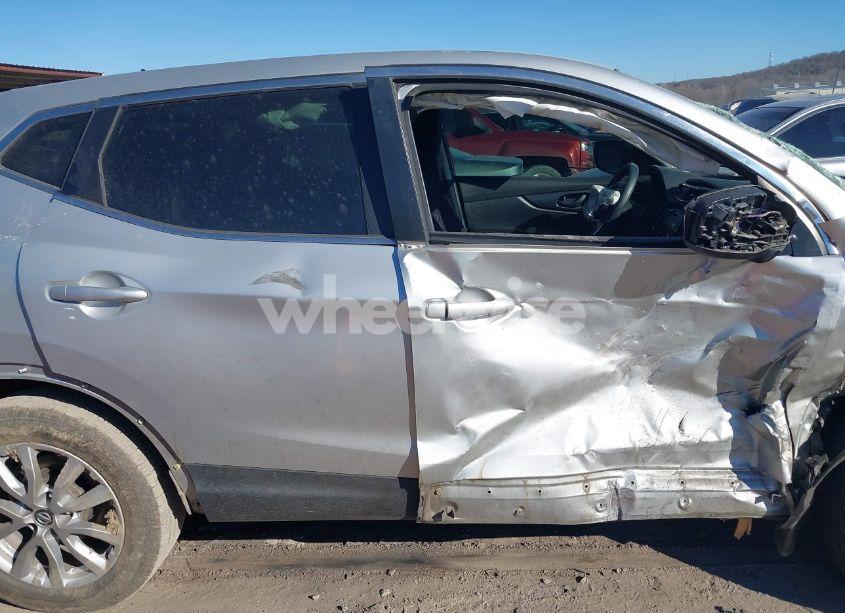 Photo 13 of 2020 Nissan Rogue SPORT S FWD XTRONIC CVT (VIN JN1BJ1CV3LW543155)