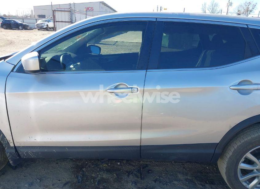 Photo 14 of 2020 Nissan Rogue SPORT S FWD XTRONIC CVT (VIN JN1BJ1CV3LW543155)