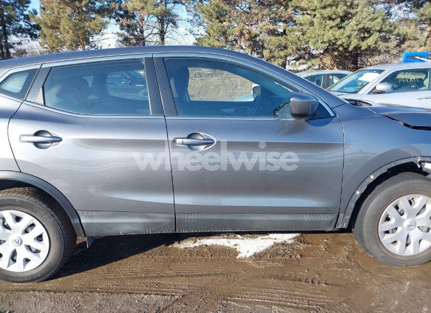 Photo 14 of 2020 Nissan Rogue SPORT S FWD XTRONIC CVT (VIN JN1BJ1CV4LW256164)