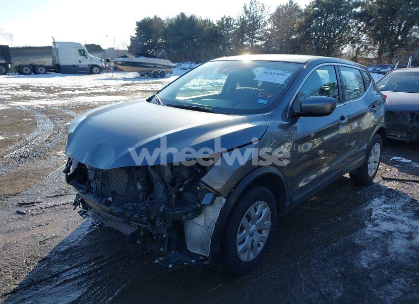 Photo 2 of 2020 Nissan Rogue SPORT S FWD XTRONIC CVT (VIN JN1BJ1CV4LW256164)