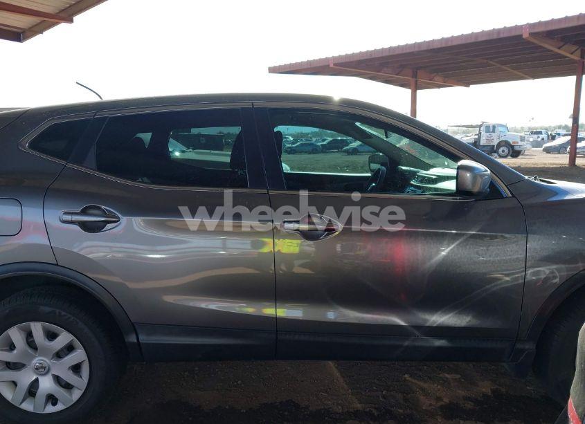 Photo 13 of 2020 Nissan Rogue SPORT S FWD XTRONIC CVT (VIN JN1BJ1CV4LW276060)