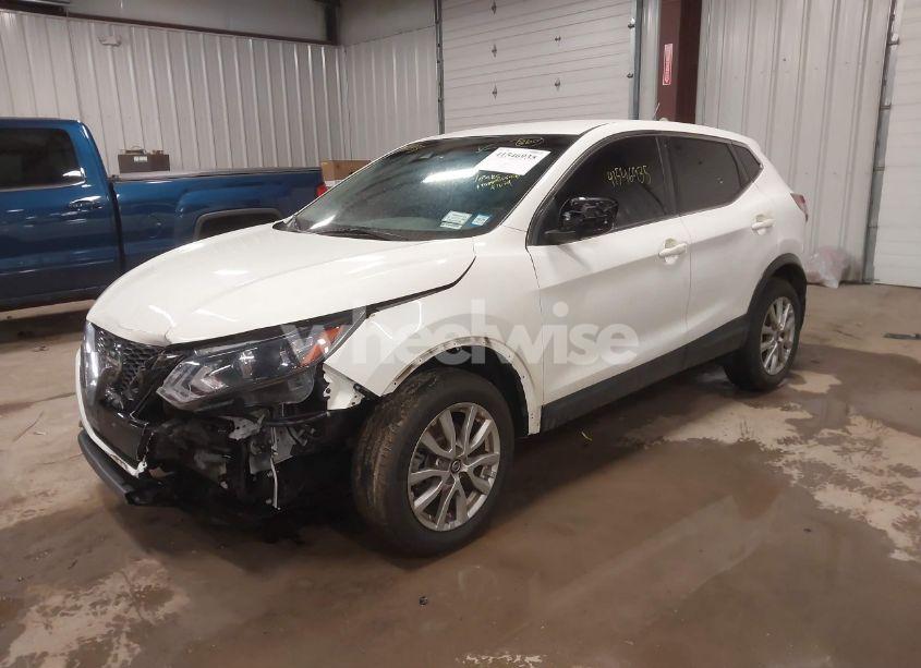Photo 2 of 2020 Nissan Rogue SPORT S FWD XTRONIC CVT (VIN JN1BJ1CV4LW277628)
