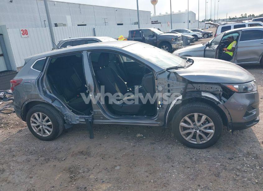 Photo 14 of 2020 Nissan Rogue SPORT S FWD XTRONIC CVT (VIN JN1BJ1CV4LW552155)