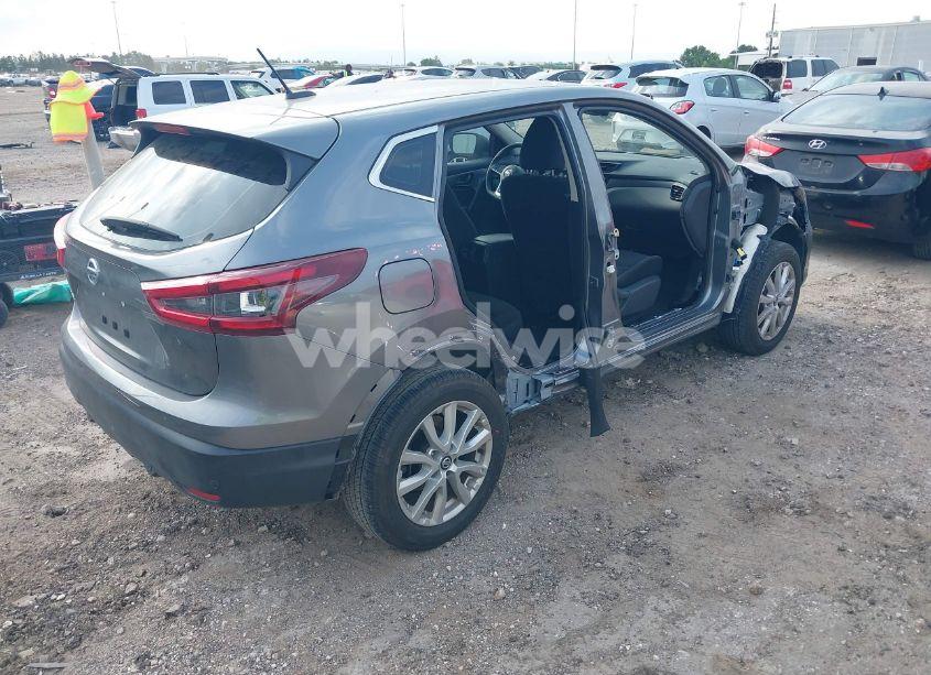 Photo 4 of 2020 Nissan Rogue SPORT S FWD XTRONIC CVT (VIN JN1BJ1CV4LW552155)