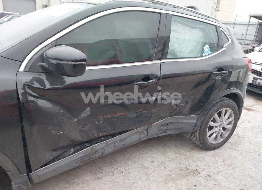 Photo 6 of 2020 Nissan Rogue SPORT SV FWD XTRONIC CVT (VIN JN1BJ1CV5LW542041)