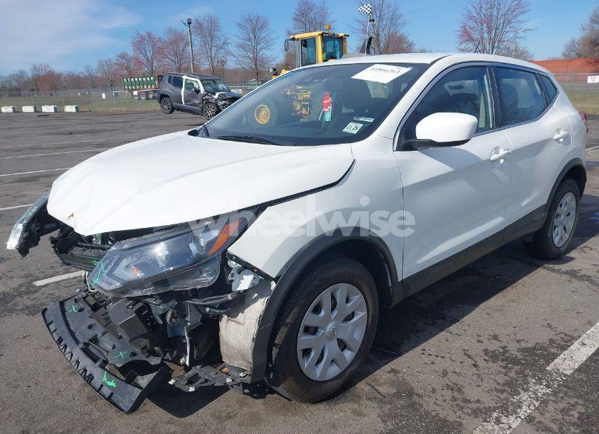 Photo 2 of 2020 Nissan Rogue SPORT S FWD XTRONIC CVT (VIN JN1BJ1CV6LW268669)