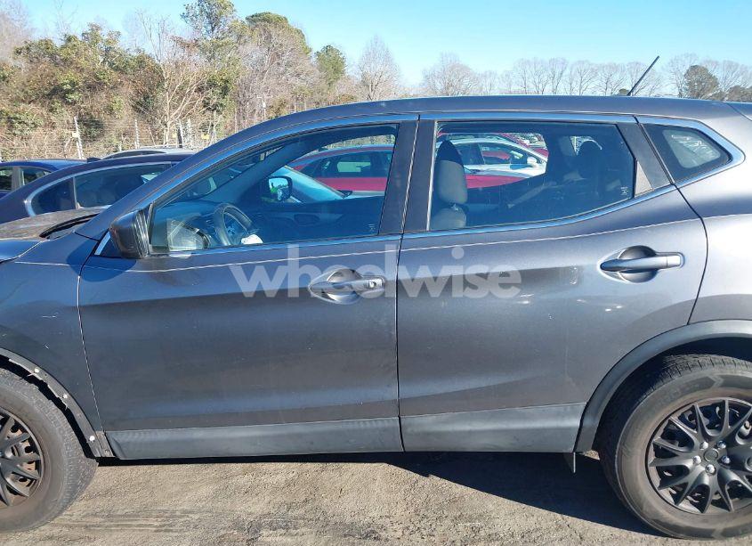 Photo 14 of 2020 Nissan Rogue SPORT S FWD XTRONIC CVT (VIN JN1BJ1CV6LW271099)