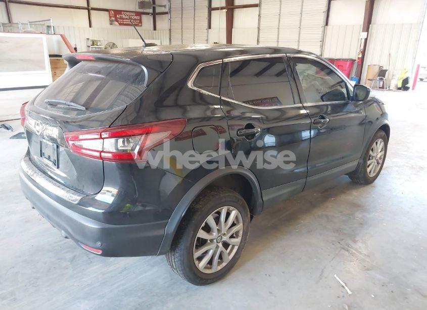 Photo 4 of 2020 Nissan Rogue SPORT S FWD XTRONIC CVT (VIN JN1BJ1CV6LW543876)