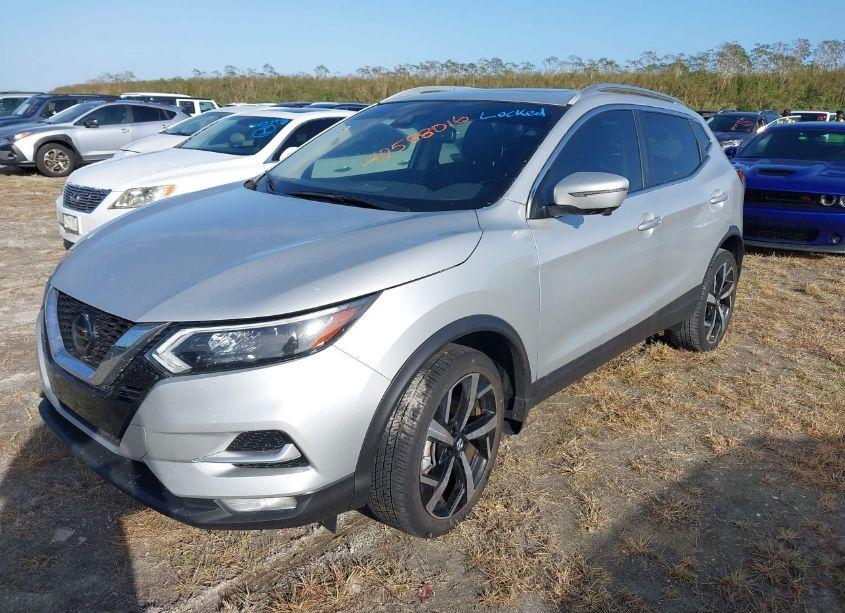 Photo 2 of 2022 Nissan Rogue SPORT SL FWD XTRONIC CVT (VIN JN1BJ1CV6NW580901)