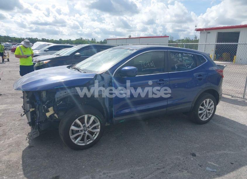 Photo 2 of 2020 Nissan Rogue SPORT S FWD XTRONIC CVT (VIN JN1BJ1CV7LW278661)