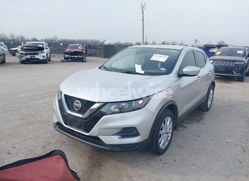 Photo 2 of 2020 Nissan Rogue SPORT S FWD XTRONIC CVT (VIN JN1BJ1CV7LW541828)