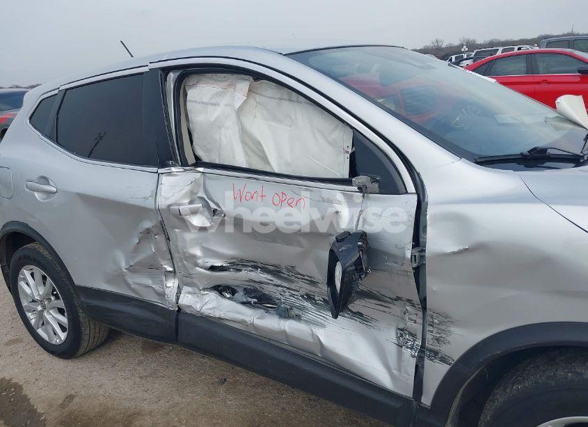 Photo 6 of 2020 Nissan Rogue SPORT S FWD XTRONIC CVT (VIN JN1BJ1CV7LW541828)