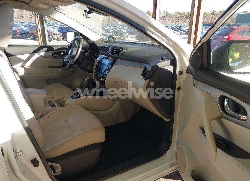 Photo 5 of 2020 Nissan Rogue SPORT SL AWD XTRONIC CVT (VIN JN1BJ1CW0LW361289)