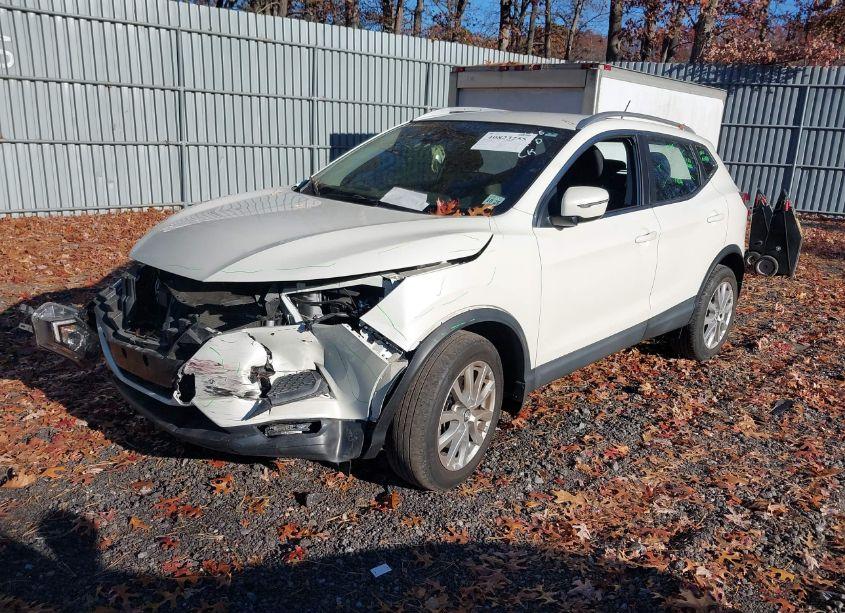 Photo 2 of 2020 Nissan Rogue SPORT SV AWD XTRONIC CVT (VIN JN1BJ1CW0LW647840)