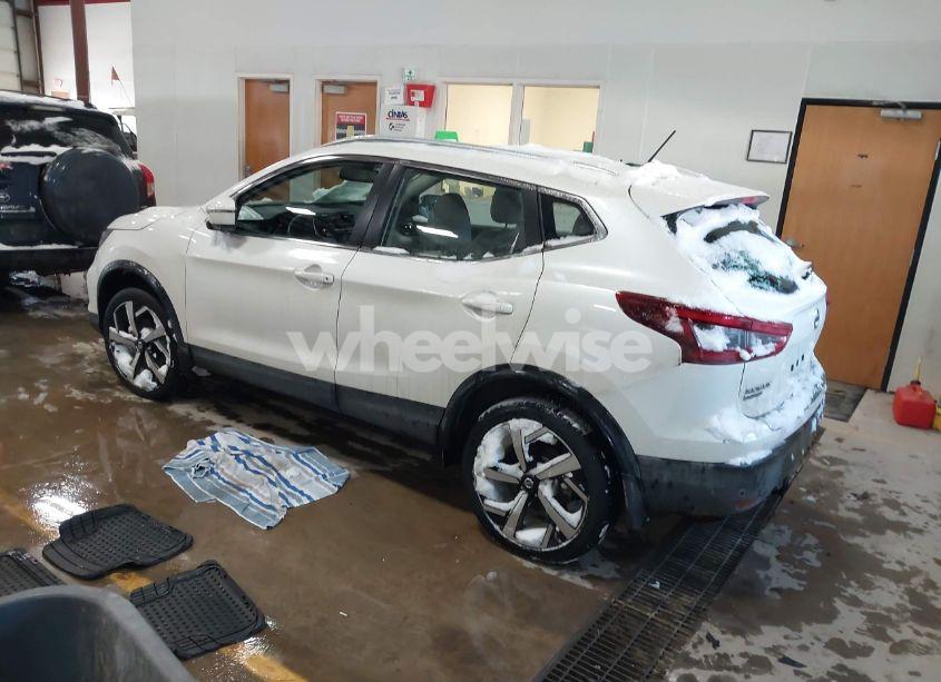 Photo 3 of 2022 Nissan Rogue SPORT SL AWD XTRONIC CVT (VIN JN1BJ1CW0NW485548)