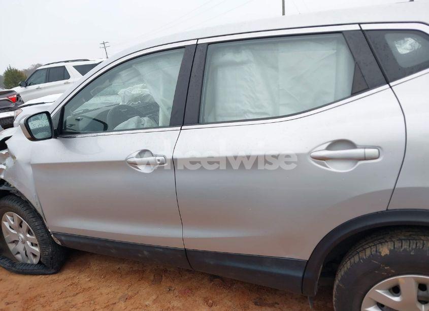 Photo 14 of 2020 Nissan Rogue SPORT S AWD XTRONIC CVT (VIN JN1BJ1CW1LW367571)