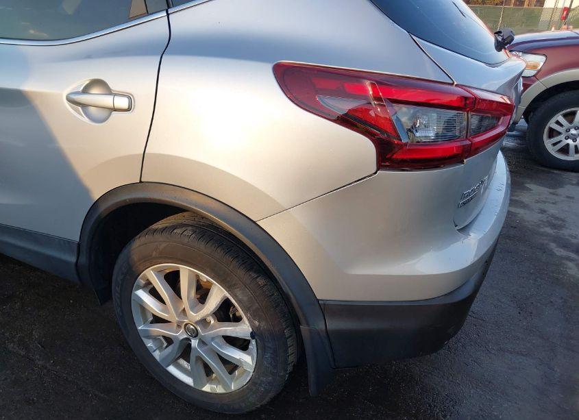 Photo 6 of 2020 Nissan Rogue SPORT SV AWD XTRONIC CVT (VIN JN1BJ1CW2LW381740)