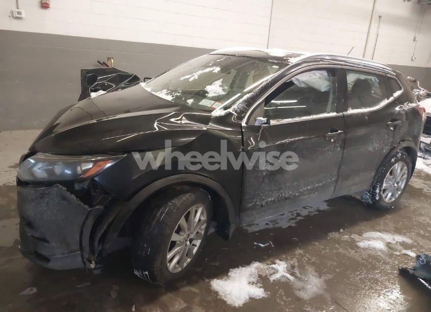 Photo 2 of 2020 Nissan Rogue SPORT SV AWD XTRONIC CVT (VIN JN1BJ1CW3LW648870)