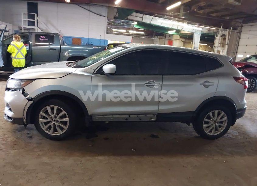 Photo 15 of 2020 Nissan Rogue SPORT S AWD XTRONIC CVT (VIN JN1BJ1CW3LW649128)