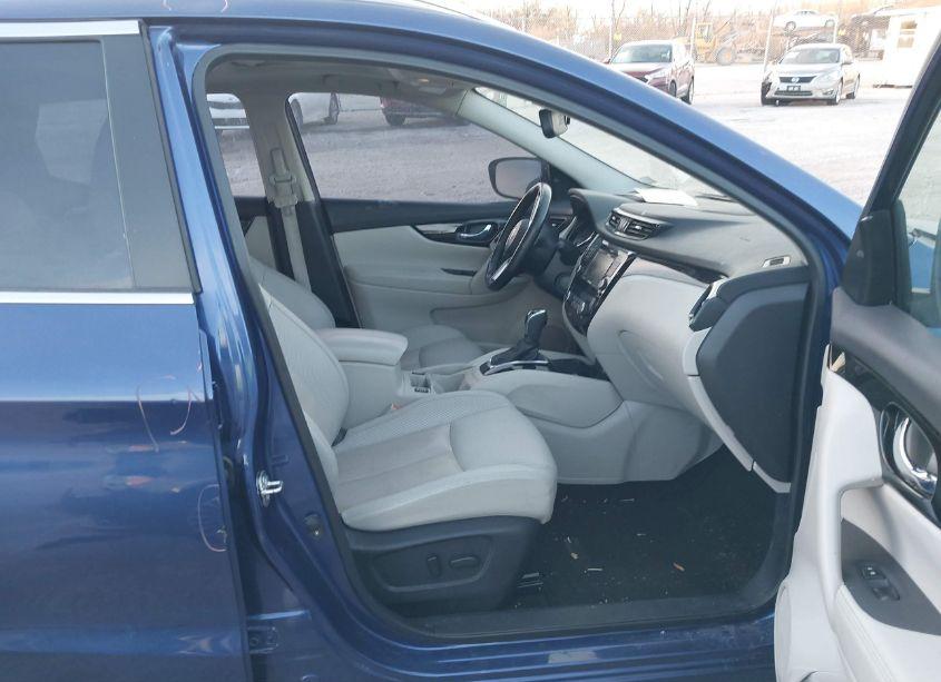Photo 5 of 2021 Nissan Rogue SPORT SL AWD XTRONIC CVT (VIN JN1BJ1CW4MW447951)
