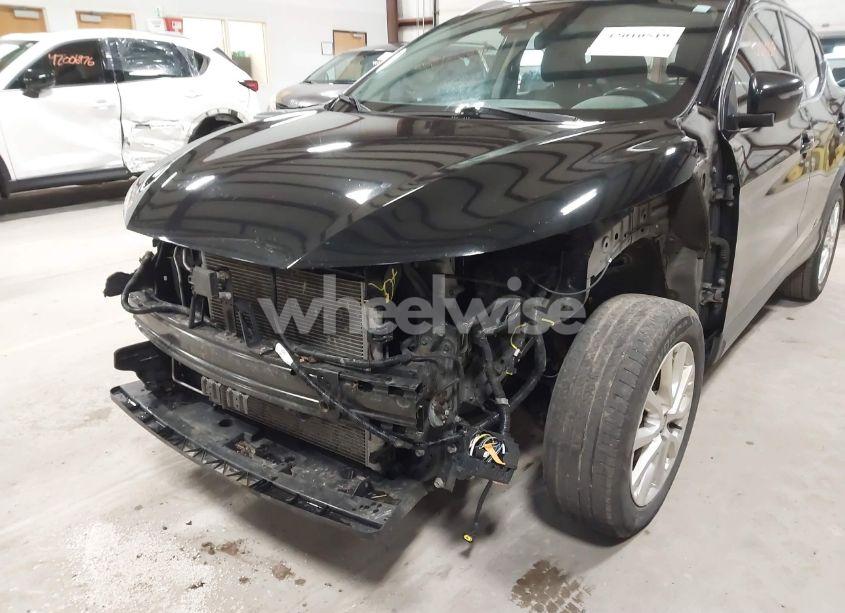 Photo 6 of 2020 Nissan Rogue SPORT SV AWD XTRONIC CVT (VIN JN1BJ1CW5LW371087)