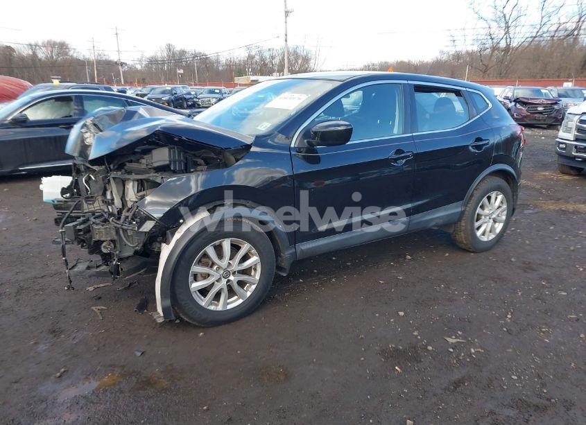 Photo 2 of 2020 Nissan Rogue SPORT S AWD XTRONIC CVT (VIN JN1BJ1CW6LW644571)