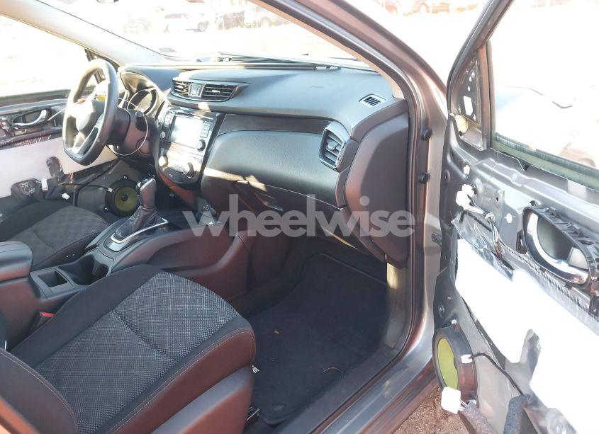 Photo 5 of 2020 Nissan Rogue SPORT SV AWD XTRONIC CVT (VIN JN1BJ1CW7LW390708)