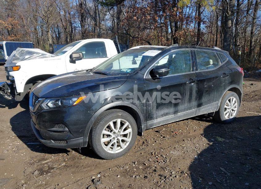 Photo 2 of 2020 Nissan Rogue SPORT SV AWD XTRONIC CVT (VIN JN1BJ1CW7LW645888)