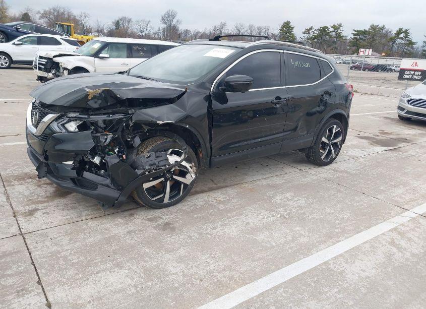 Photo 2 of 2022 Nissan Rogue SPORT SL AWD XTRONIC CVT (VIN JN1BJ1CW7NW470366)