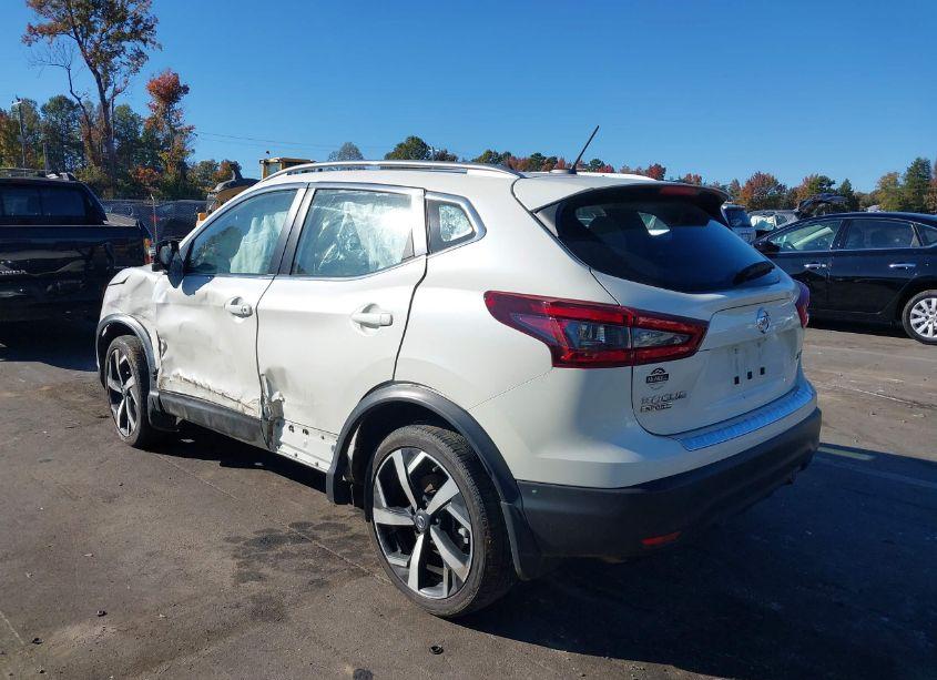 Photo 3 of 2022 Nissan Rogue SPORT SL AWD XTRONIC CVT (VIN JN1BJ1CW7NW498930)