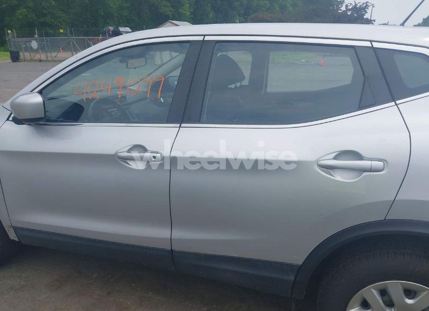 Photo 15 of 2020 Nissan Rogue SPORT S AWD XTRONIC CVT (VIN JN1BJ1CW9LW367320)