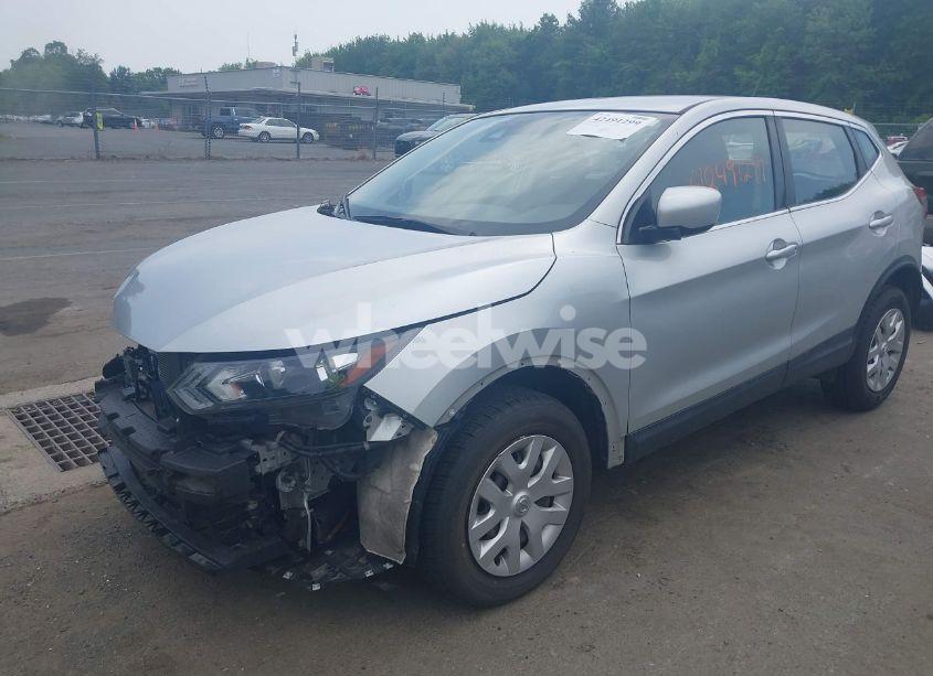 Photo 2 of 2020 Nissan Rogue SPORT S AWD XTRONIC CVT (VIN JN1BJ1CW9LW367320)