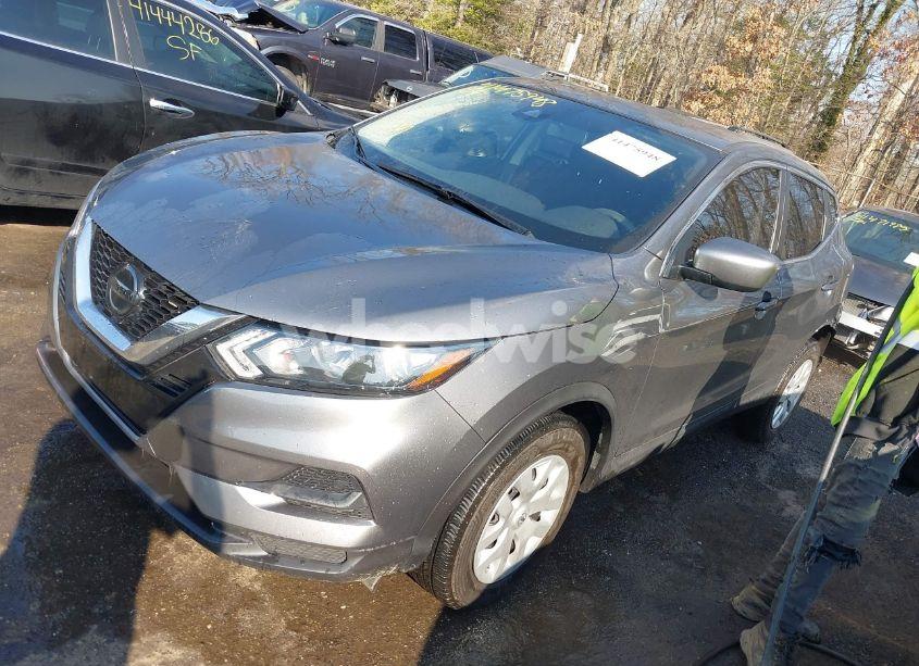 Photo 2 of 2020 Nissan Rogue SPORT S AWD XTRONIC CVT (VIN JN1BJ1CW9LW387986)