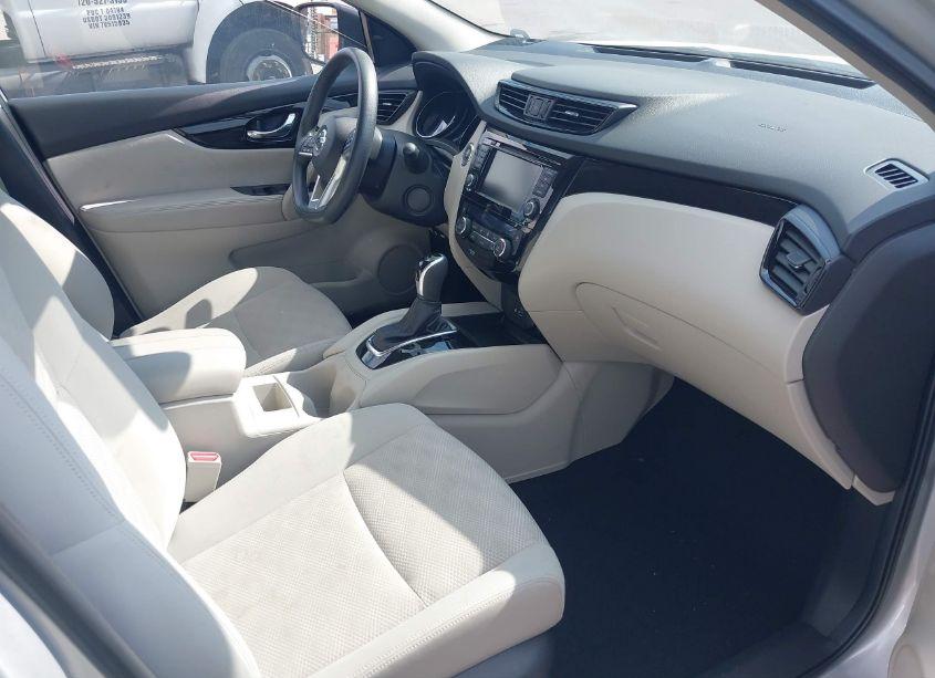 Photo 5 of 2020 Nissan Rogue SPORT SV AWD XTRONIC CVT (VIN JN1BJ1CW9LW393092)