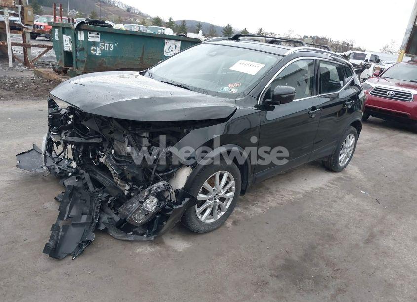 Photo 2 of 2020 Nissan Rogue SPORT SV AWD XTRONIC CVT (VIN JN1BJ1CW9LW648081)