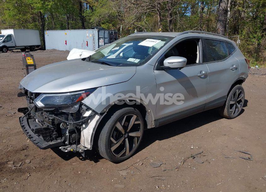 Photo 2 of 2021 Nissan Rogue SPORT SL AWD XTRONIC CVT (VIN JN1BJ1CW9MW663293)