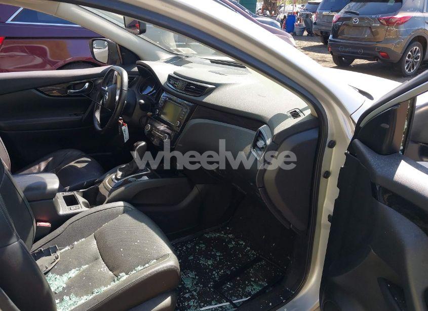 Photo 5 of 2021 Nissan Rogue SPORT SL AWD XTRONIC CVT (VIN JN1BJ1CW9MW663293)