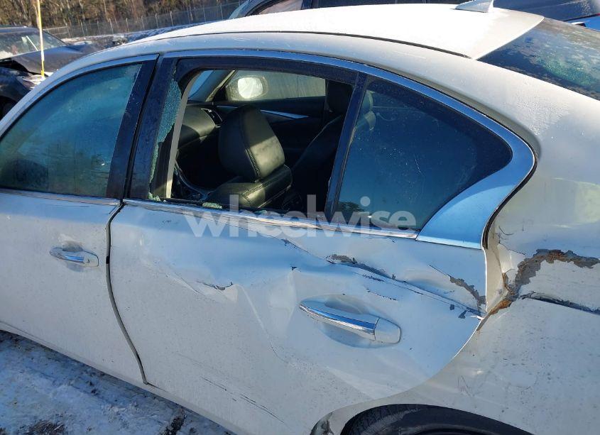 Photo 17 of 2015 Infiniti Q50 PREMIUM/SPORT (VIN JN1BV7AP0FM355799)