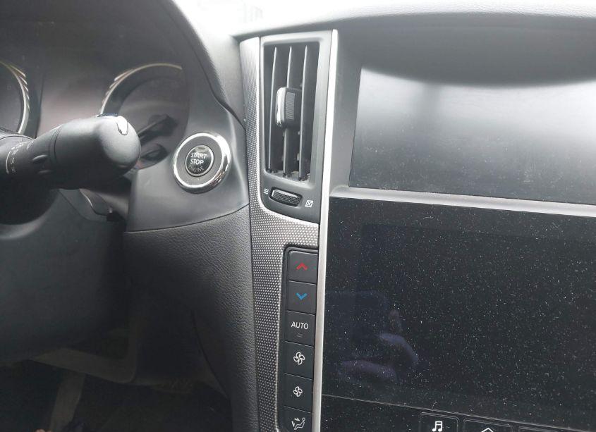 Photo 17 of 2015 Infiniti Q50 PREMIUM (VIN JN1BV7AP1FM349154)