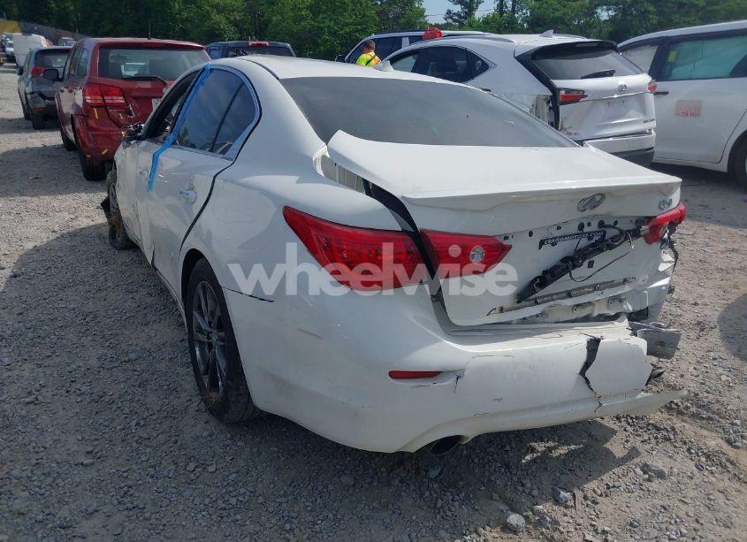 Photo 3 of 2015 Infiniti Q50 (VIN JN1BV7AP1FM355889)